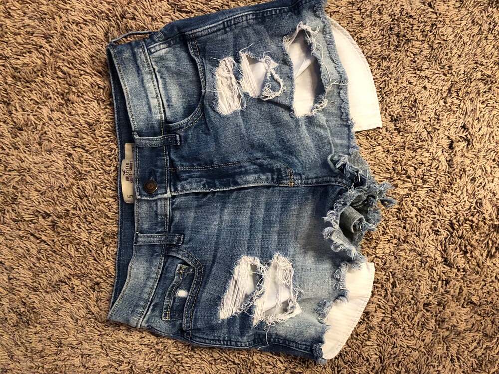 Hollister High-Rise Short-Short Distressed Denim Shorts Size 5 (W27)